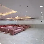 Snj Taj Grand